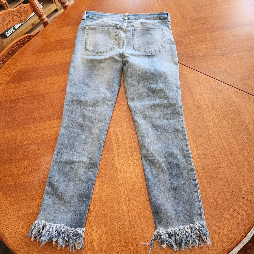 Women's Free People Blue Distressed Ankle Cropped Jeans Size 29 B1